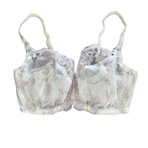 Lace bra brand Corin size 32E Not sure if it fits true to size or not